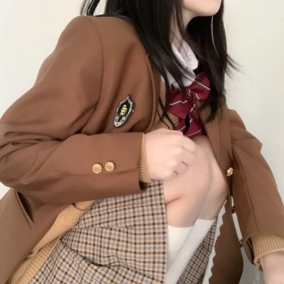 他夏天住在楼下